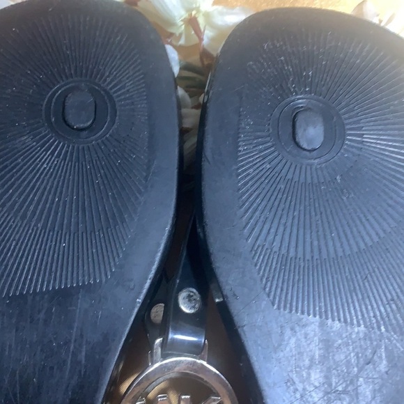 MICHAEL KORS SANDALS - Picture 5 of 5